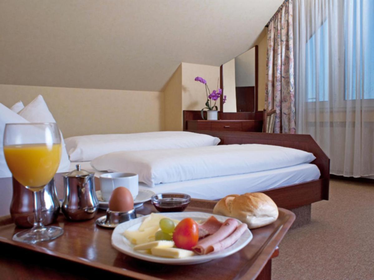 Süßen Hotel-Restaurant Und Gaestehaus Loewen מראה חיצוני תמונה