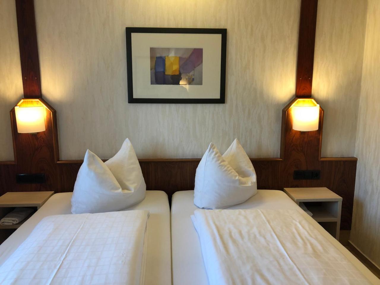 Süßen Hotel-Restaurant Und Gaestehaus Loewen מראה חיצוני תמונה