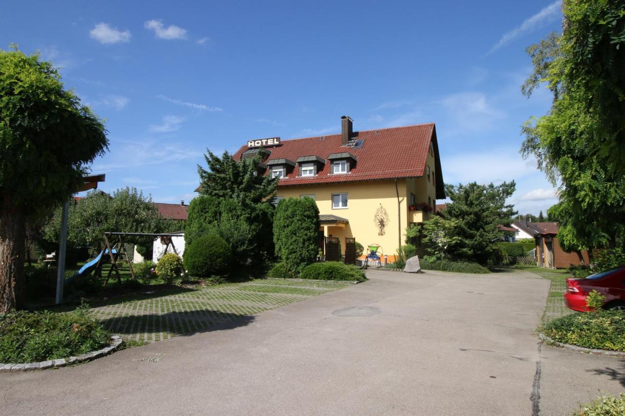 Süßen Hotel-Restaurant Und Gaestehaus Loewen מראה חיצוני תמונה